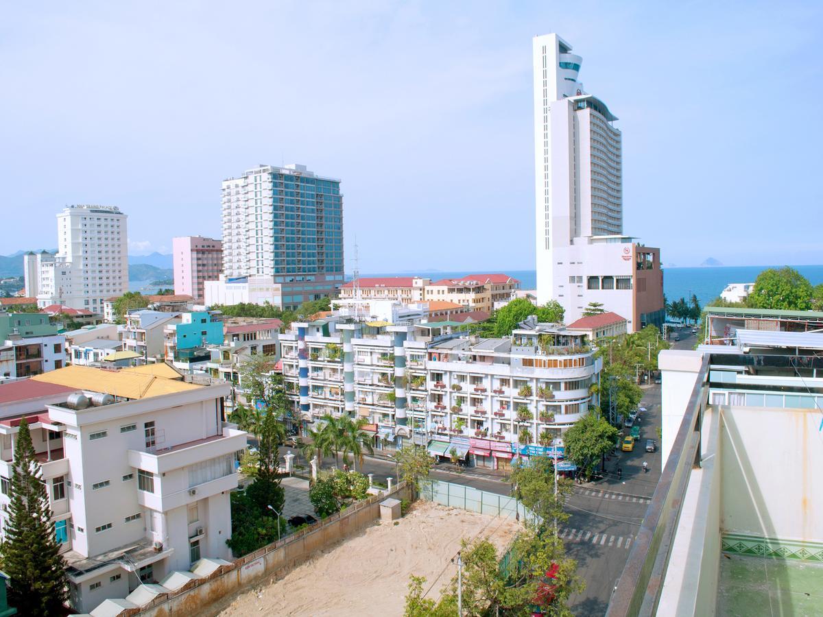 Queen 3 Hotel На Транг Екстериор снимка